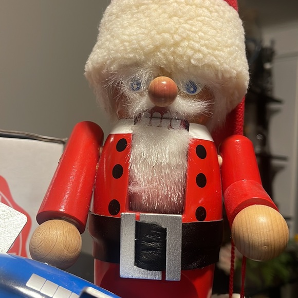 Steinbach nutcracker, S1323 “chubby flying Santa” - Picture 8 of 10